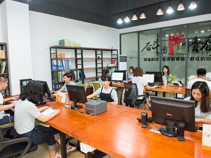 国产麻豆剧传媒精品国产-辦公室展示
