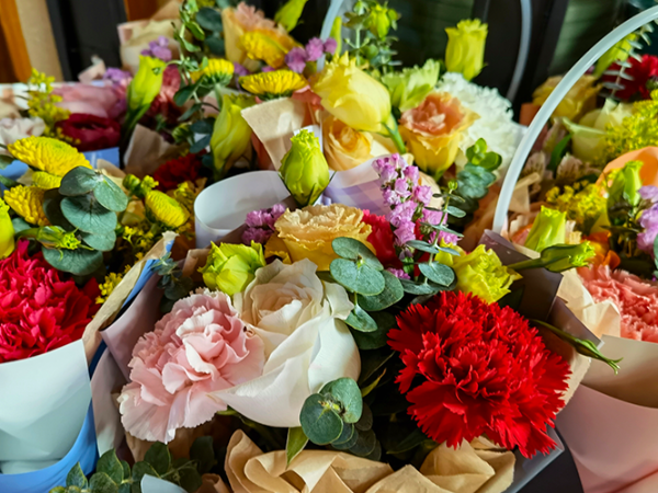麻豆久久久9性大片廠家祝各位婦女節快樂